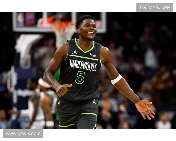 爱德华兹上半场火力全开下半场沉寂全场34分表现起伏不定